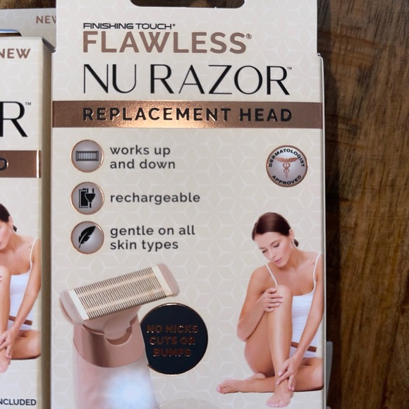 Flawless Razor Replacement - Picture 3 of 3